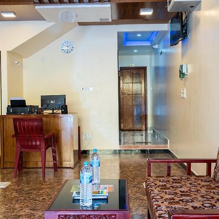 Le Suresh Guest House Пондичерри Экстерьер фото