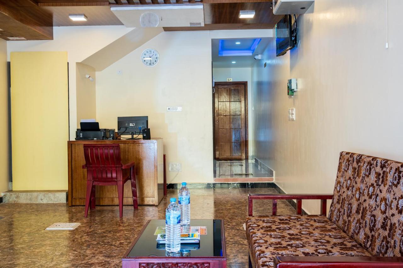 Le Suresh Guest House Пондичерри Экстерьер фото
