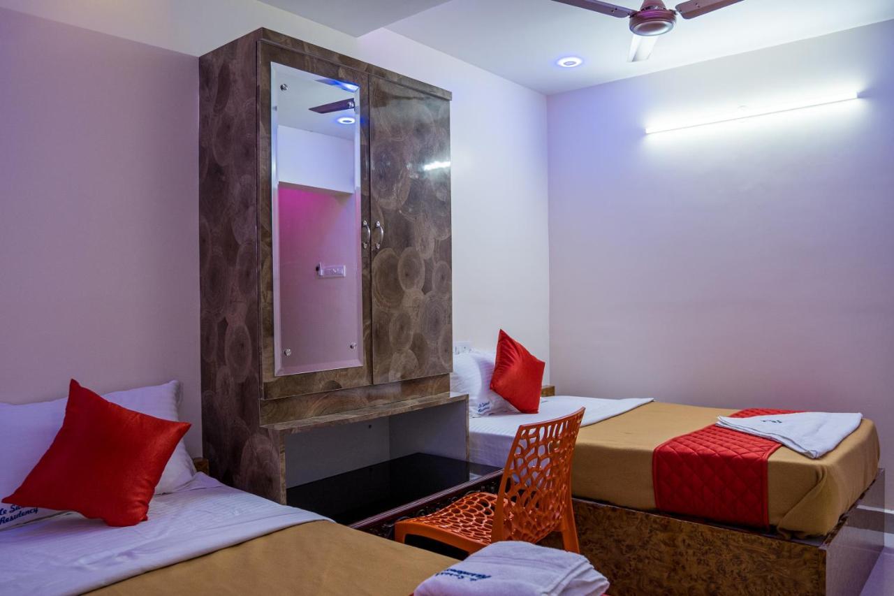 Le Suresh Guest House Пондичерри Экстерьер фото