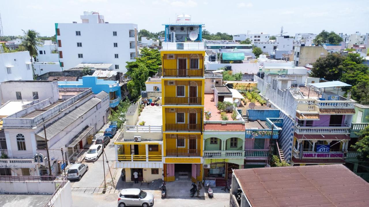 Le Suresh Guest House Пондичерри Экстерьер фото