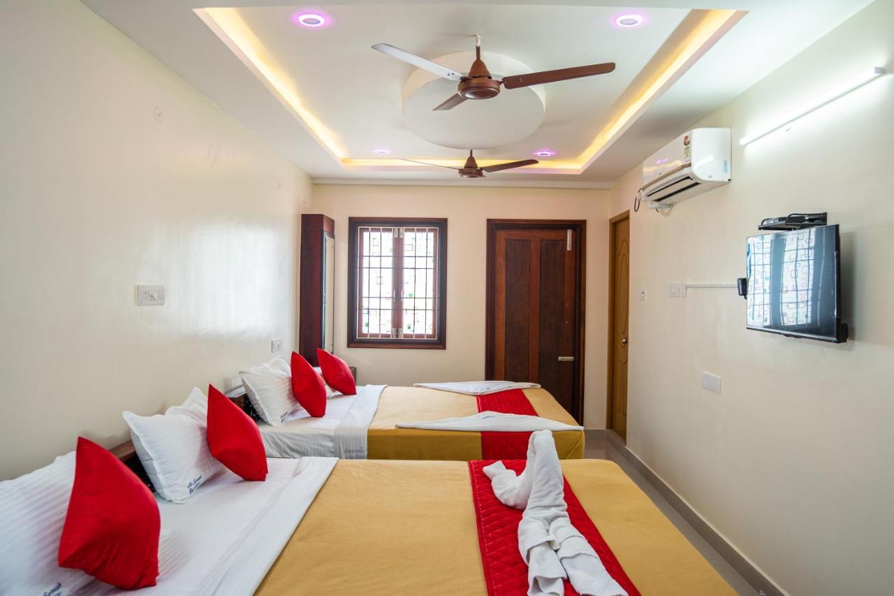 Le Suresh Guest House Пондичерри Экстерьер фото