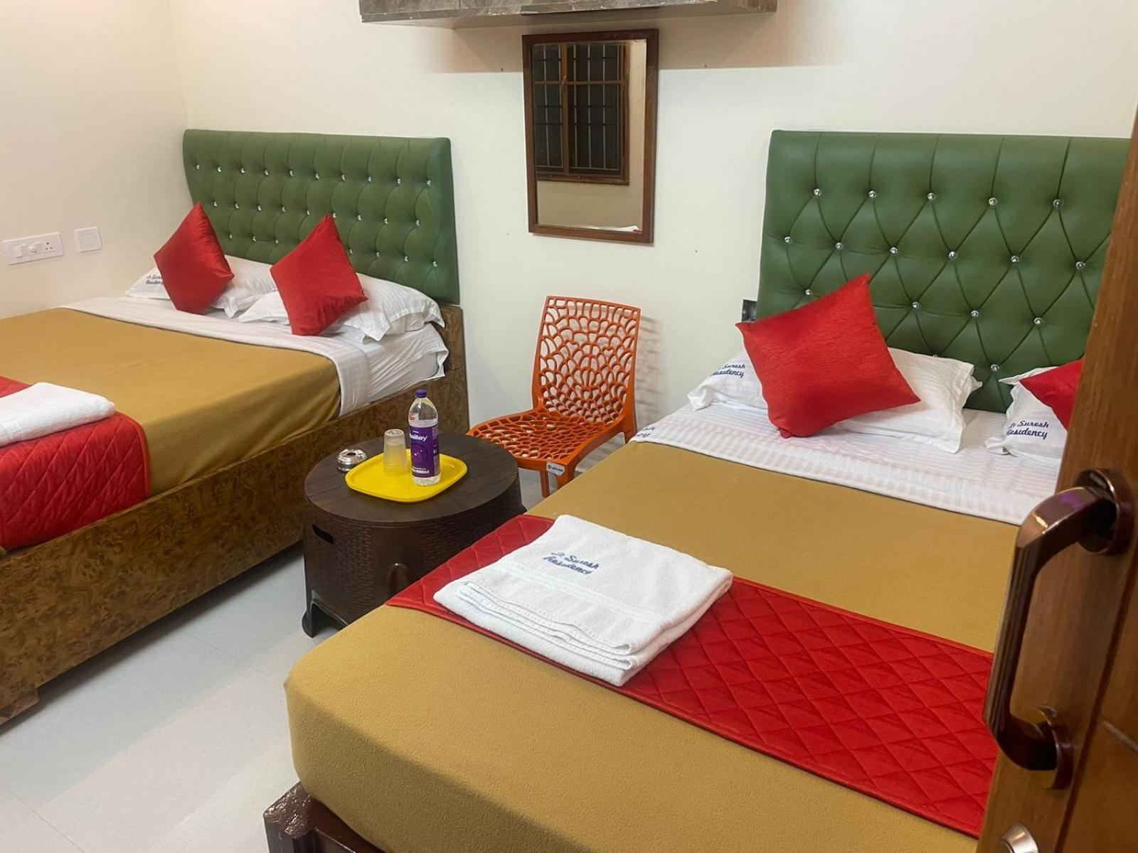 Le Suresh Guest House Пондичерри Экстерьер фото