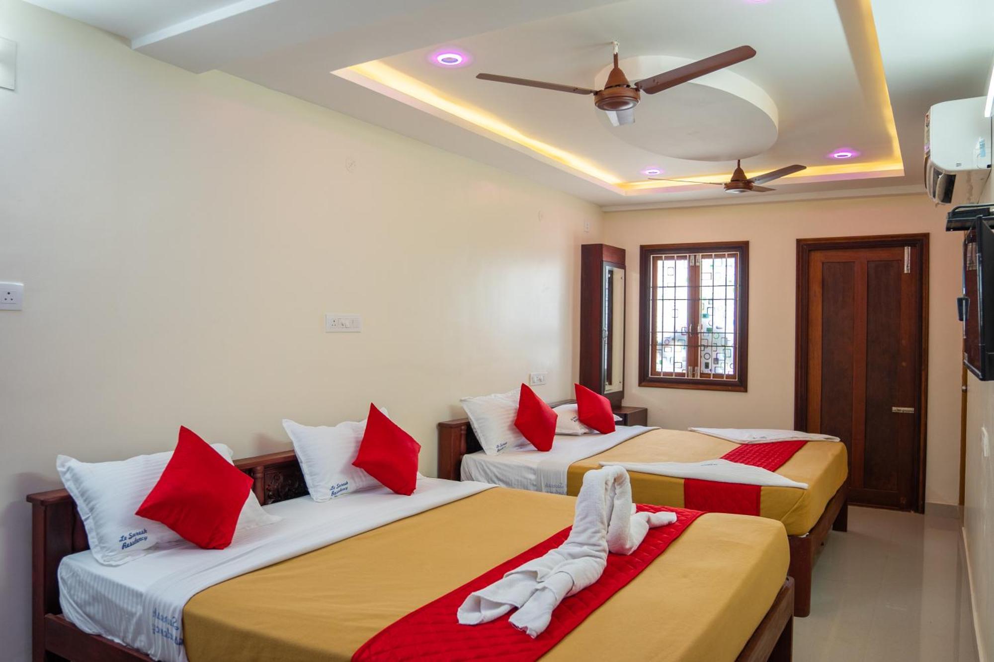 Le Suresh Guest House Пондичерри Экстерьер фото